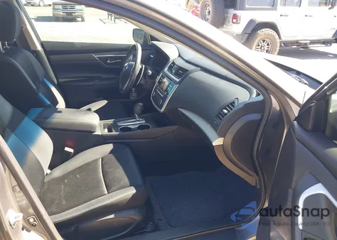 2016 Nissan Altima 2.5 Sr из США, поврежденный, VIN 1N4AL3AP0GC242326